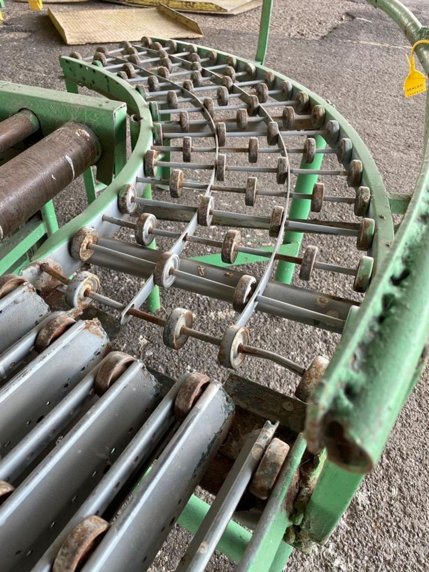 Skate Wheel Conveyor - Image 3 of 4