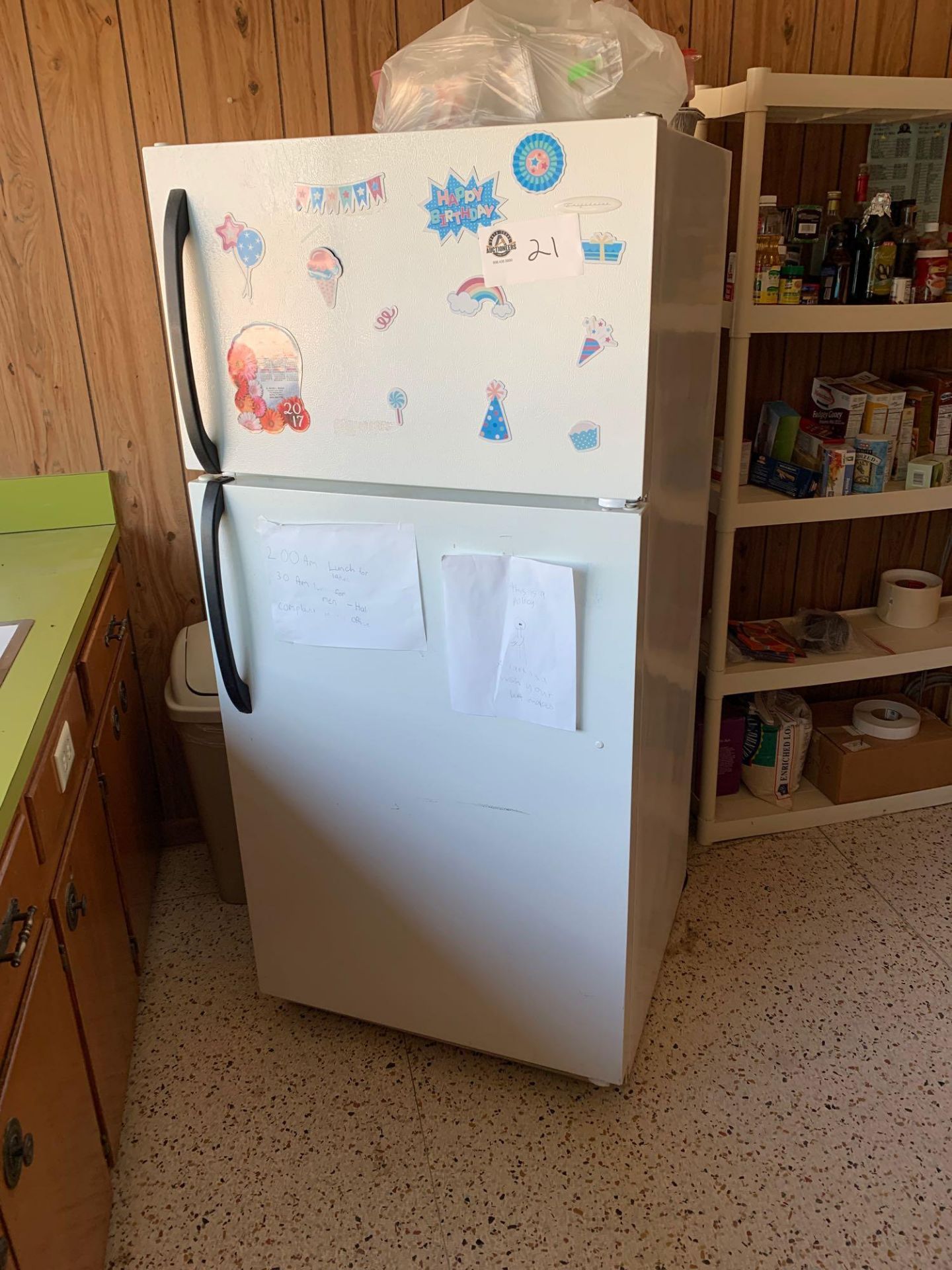 Refrigerator with Freezer