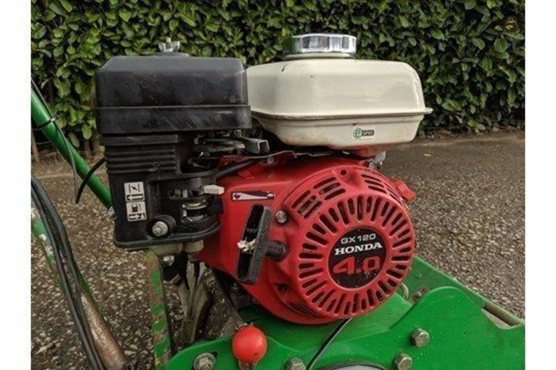 2009 Dennis FT430 5 Blade Cylinder Mower - Image 5 of 6