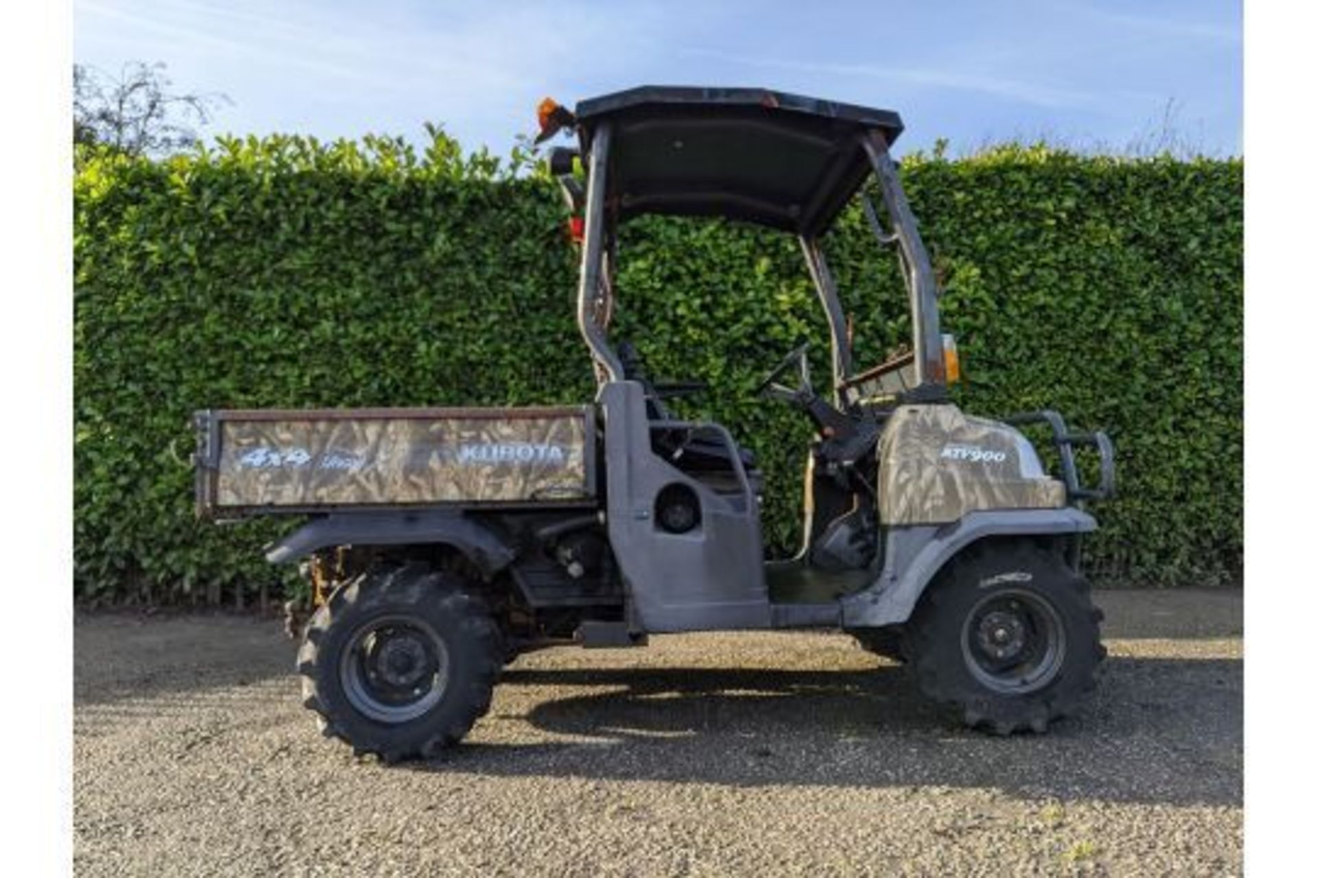 Kubota RTV900 Diesel Utility Task Vehicle With Hydraulic Tipper