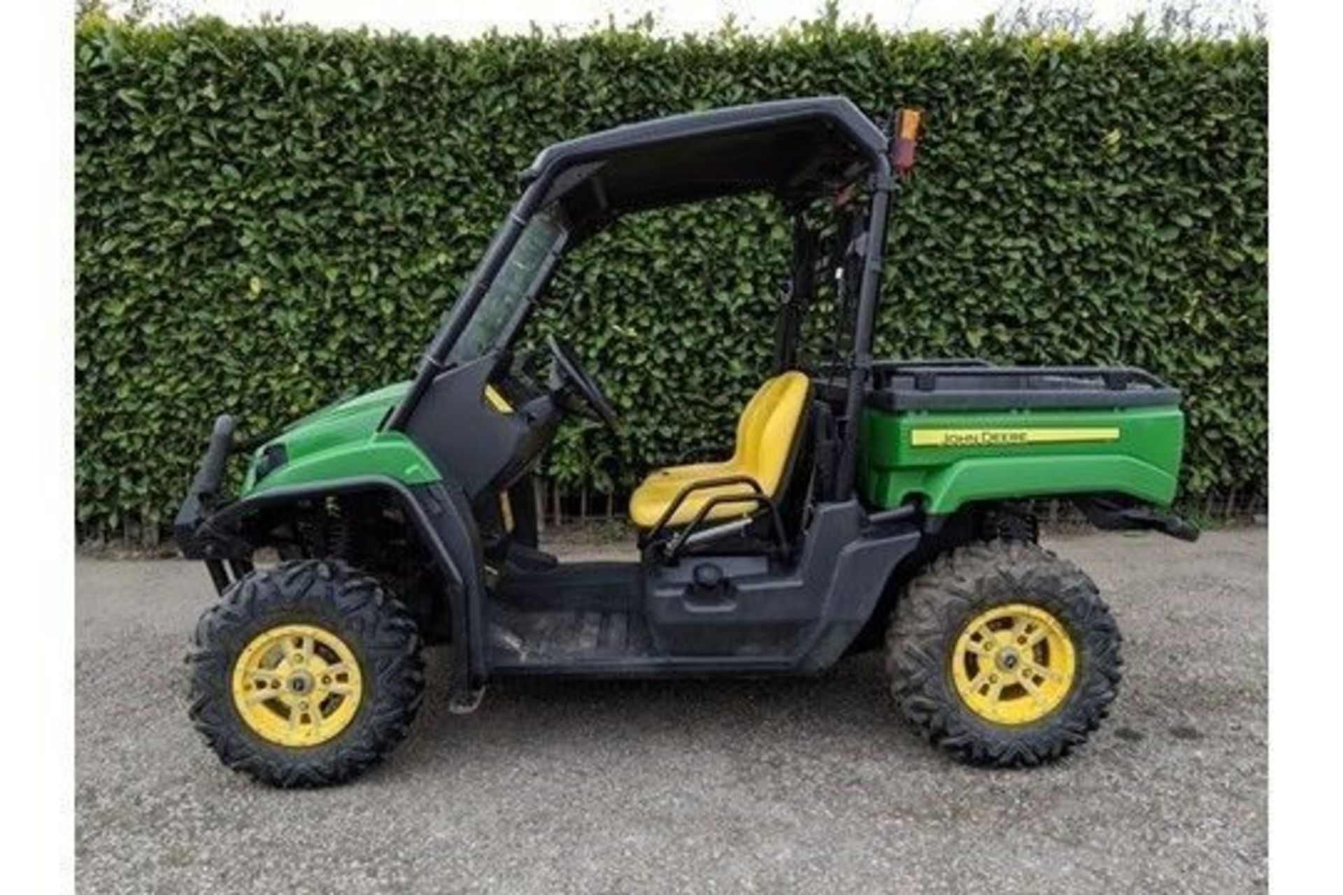 2014 John Deere Gator XUV 550 Cross Over Utility Vehicle