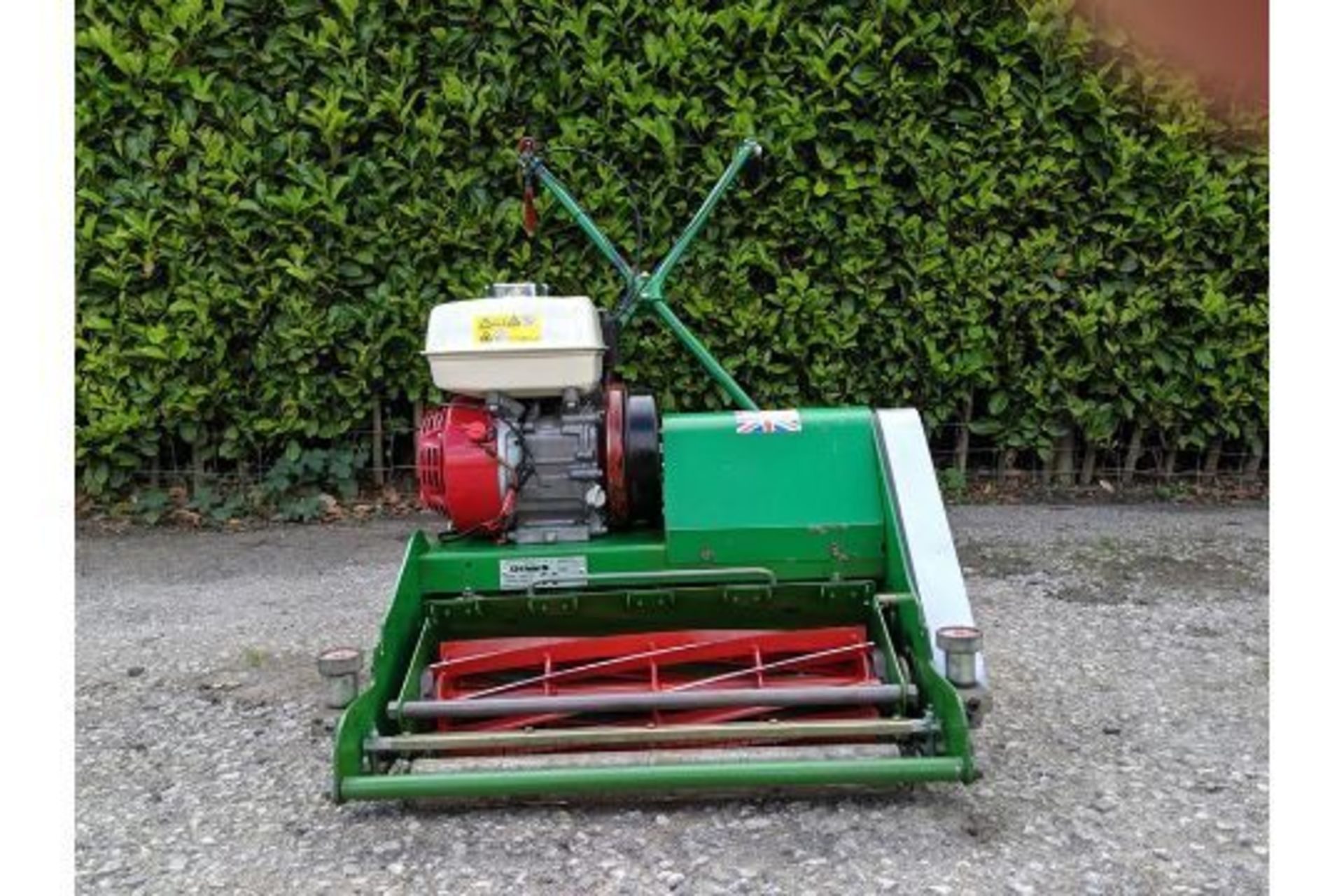 2005 Dennis FT510 9 Blade Cylinder Mower - Image 2 of 10