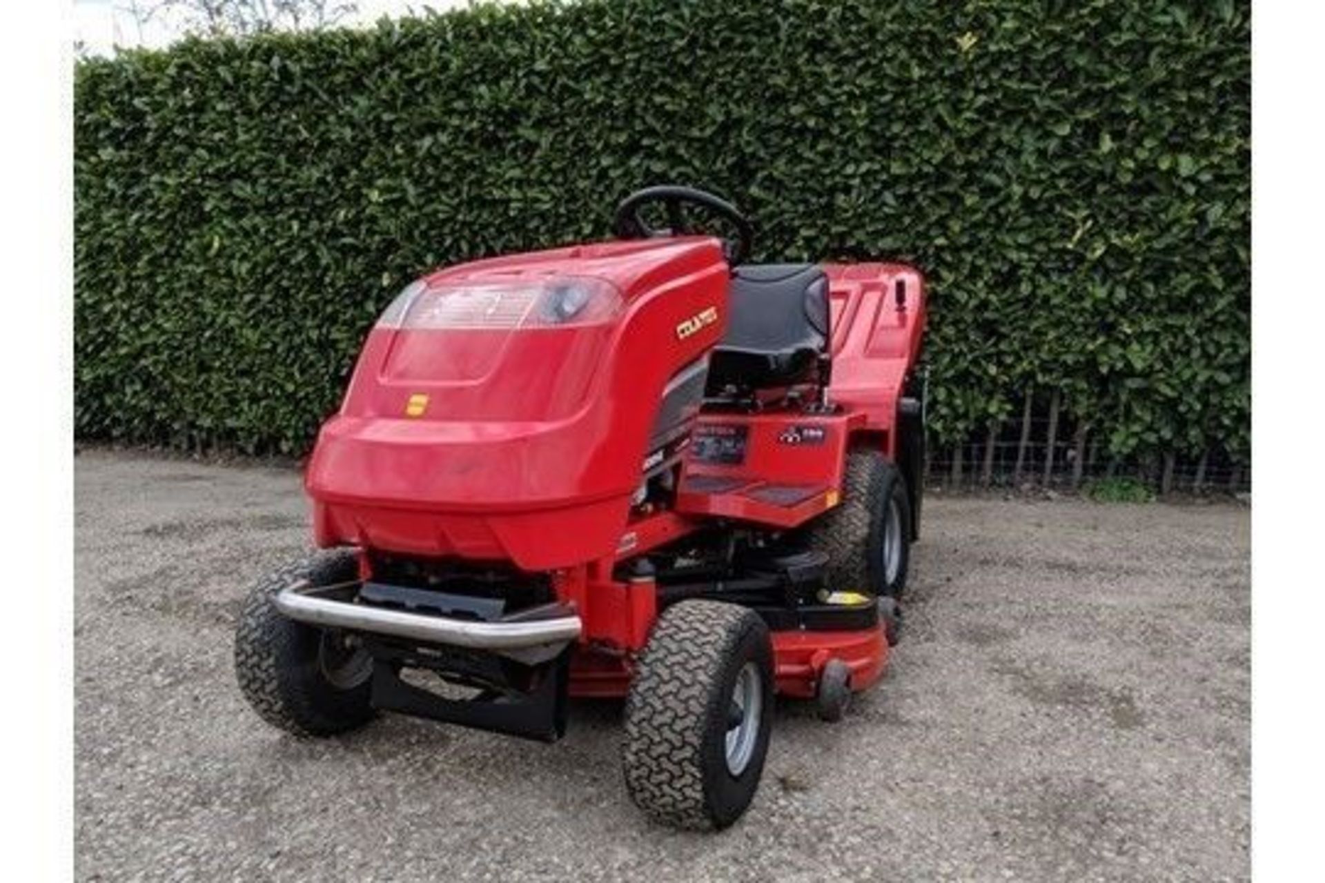 Countax C600HE 44" Rear Discharge Garden Tractor With PGC - Image 2 of 6