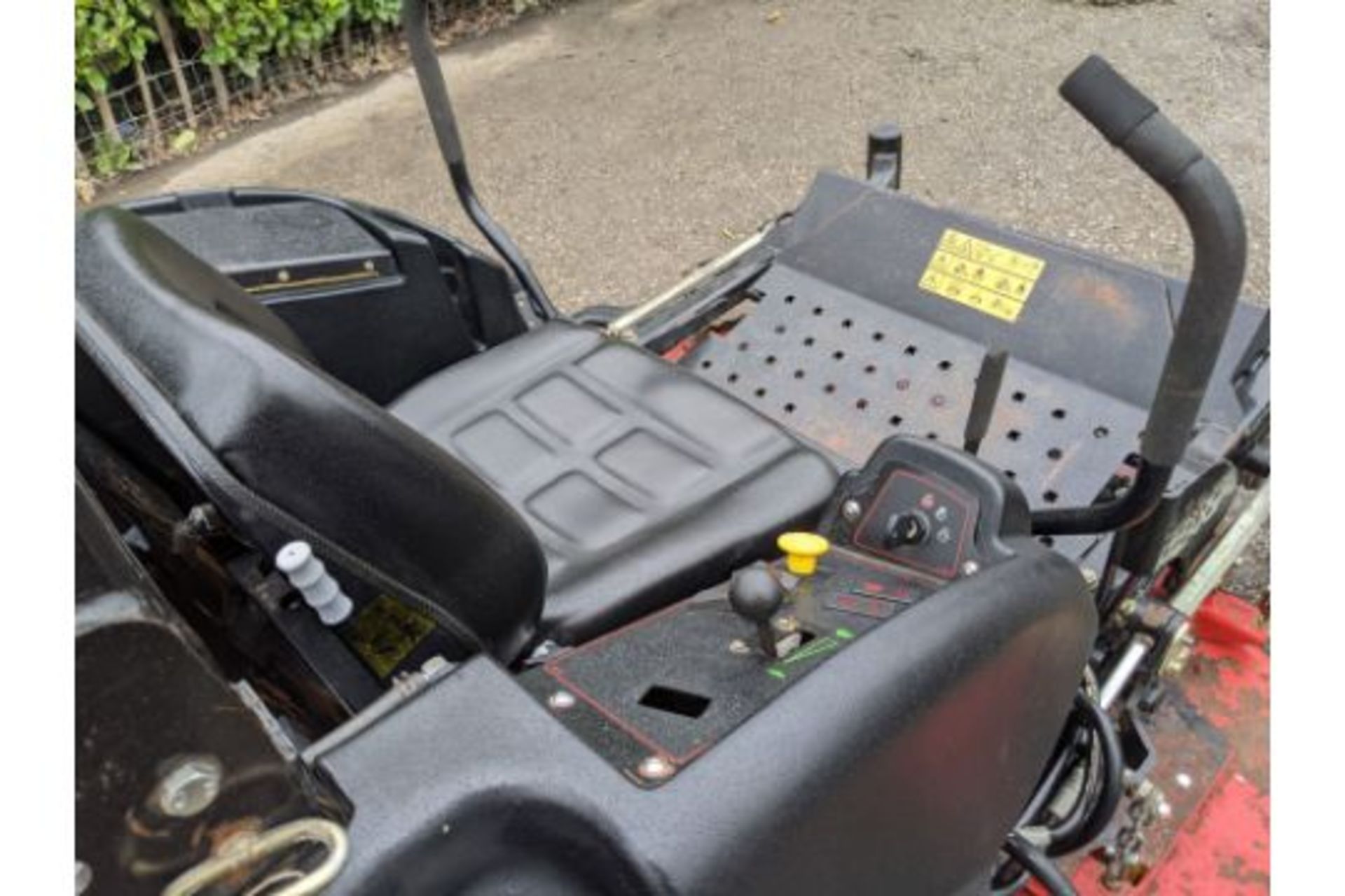 2013 Toro Groundsmaster 7210 Ride On Rotary Mower 62in Zero Turn - Image 2 of 7