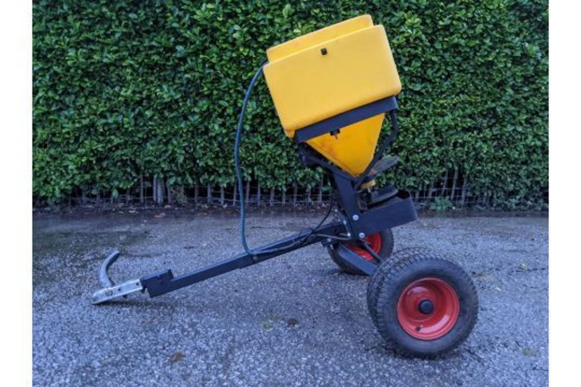 SnowEx SP-575 Tow Behind Salt Spreader - Image 4 of 5