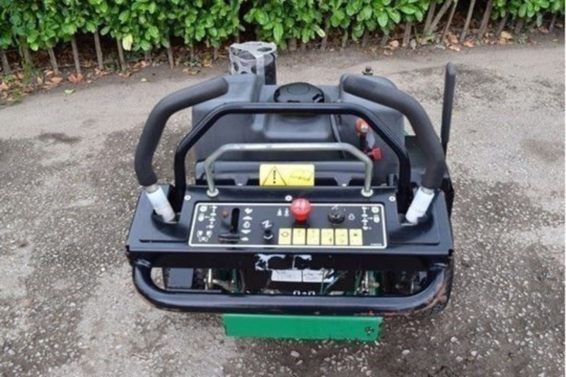 2011 Ransomes Pedestrian 36" Commercial Mower - Image 6 of 7