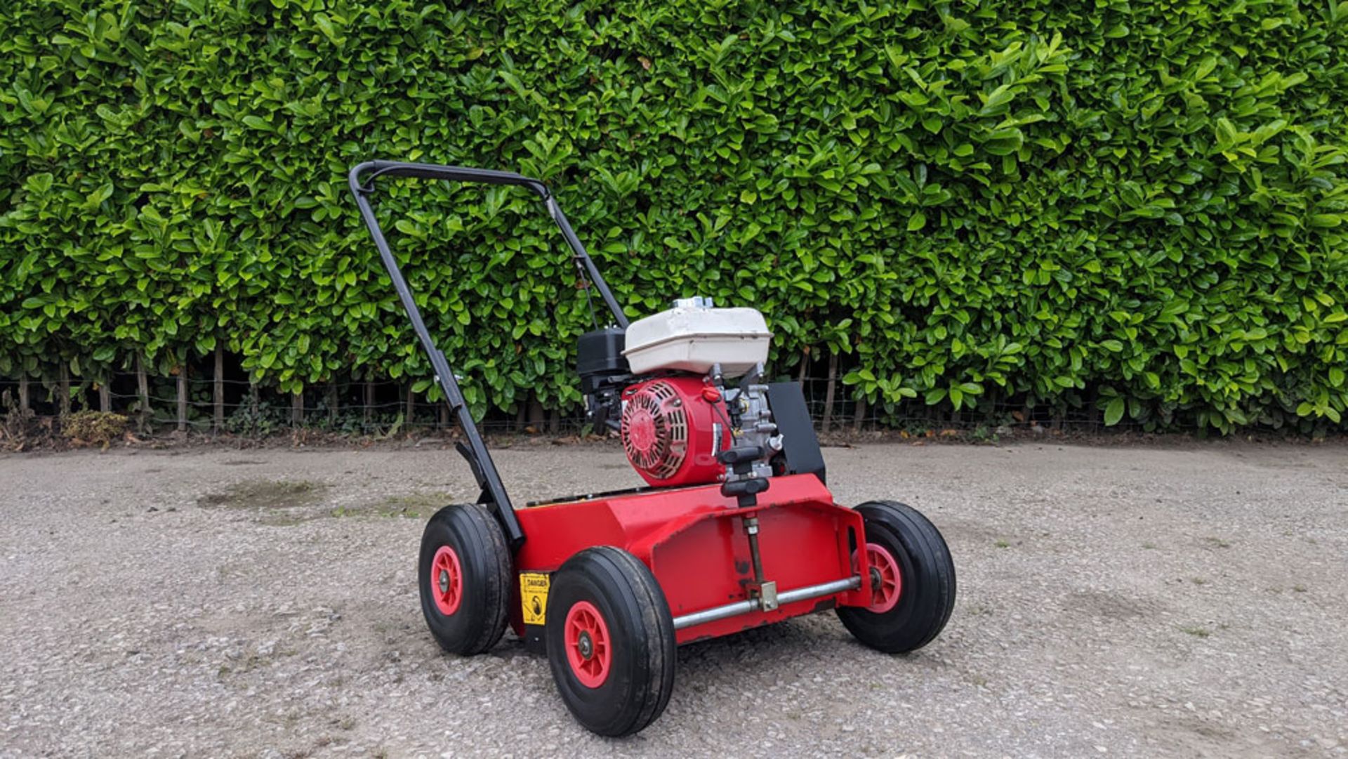 2012 CAMON LS42 Lawn Scarifier