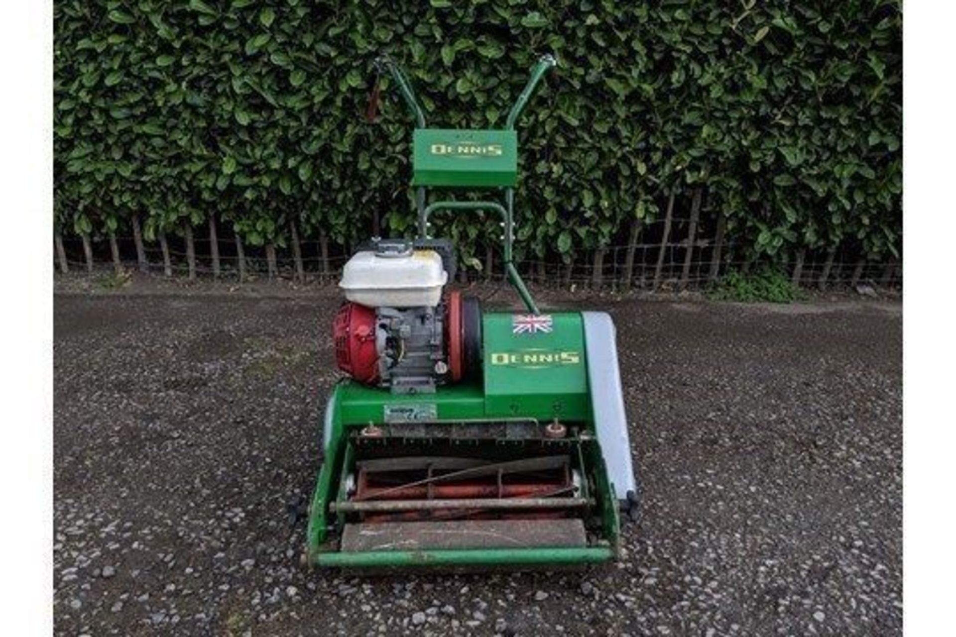 2009 Dennis FT430 5 Blade Cylinder Mower - Image 3 of 6