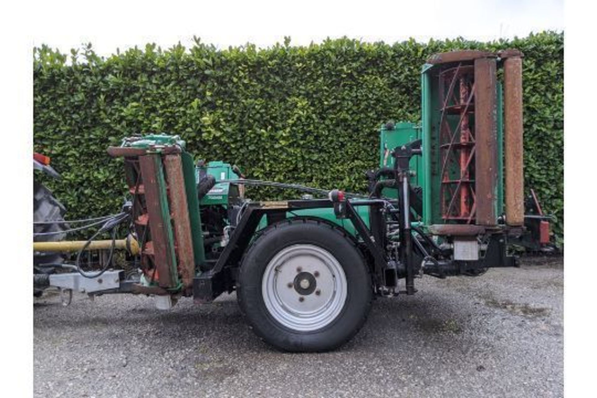 Ransomes TG3400 Tow Behind Gang Mower - Image 2 of 5
