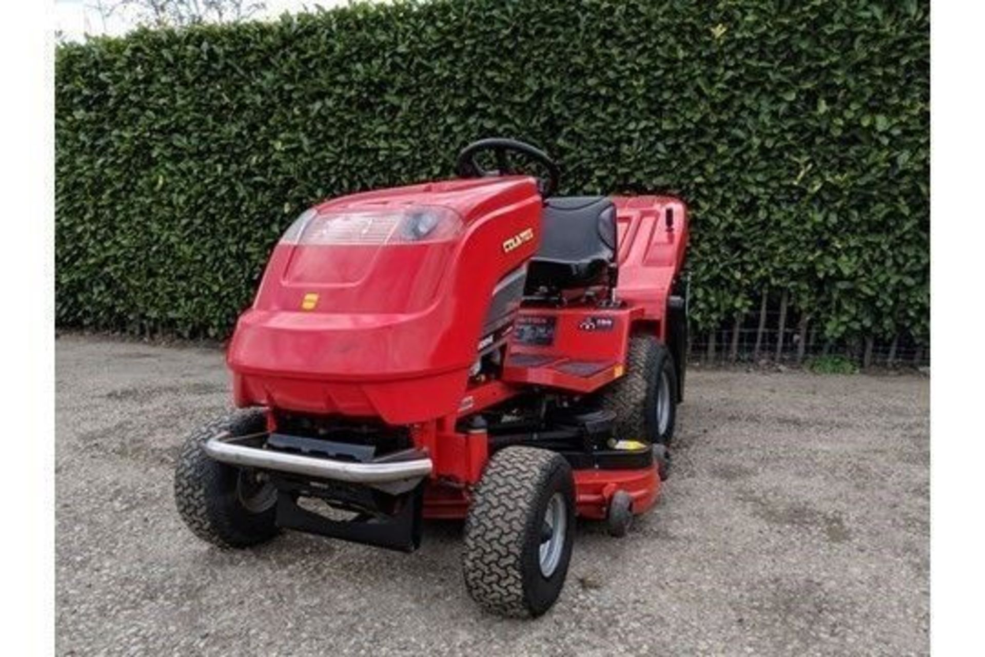 Countax C600HE 44" Rear Discharge Garden Tractor With PGC - Image 4 of 6