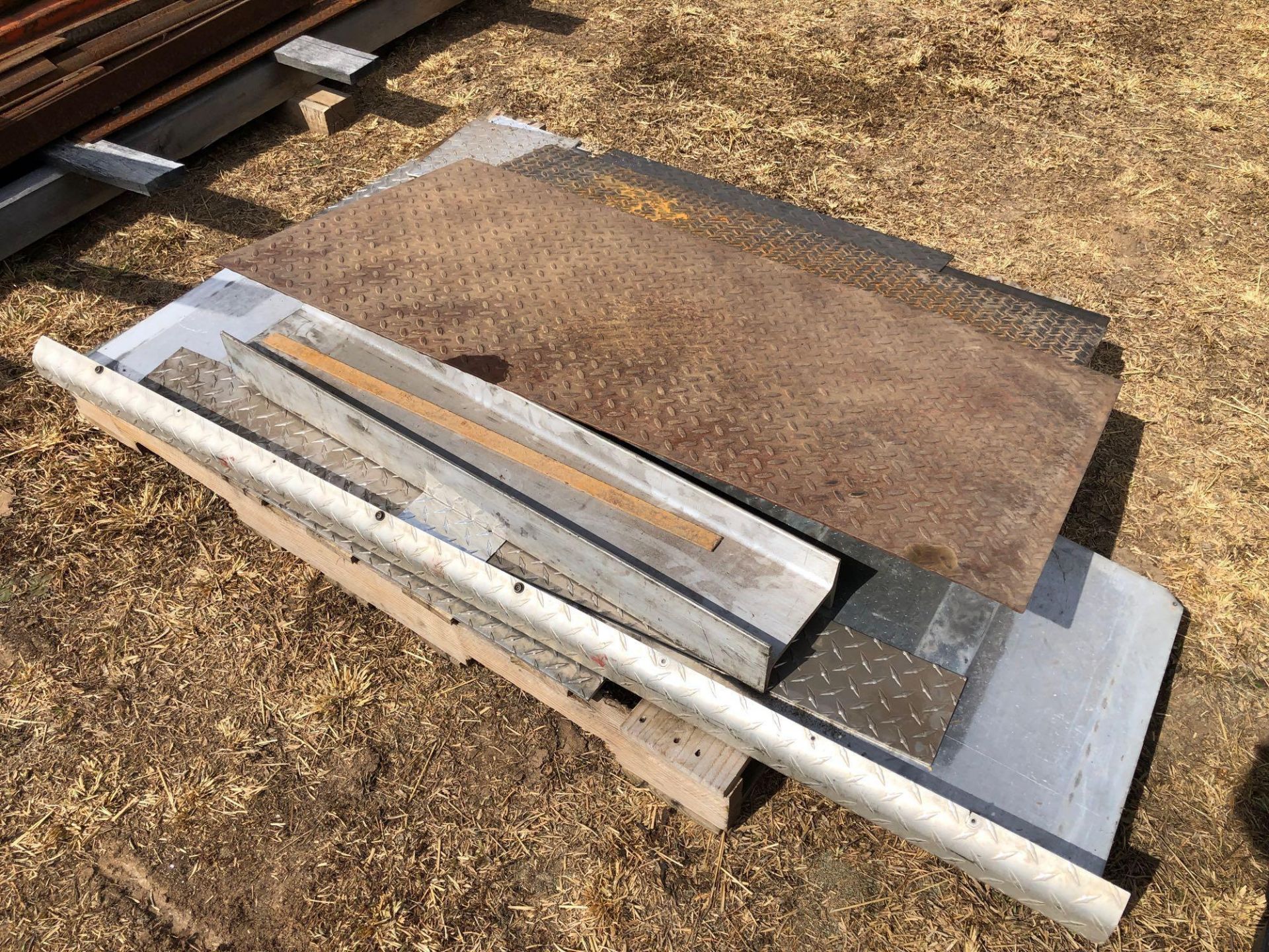 Misc. Pallet of Diamond Plate - Image 2 of 6