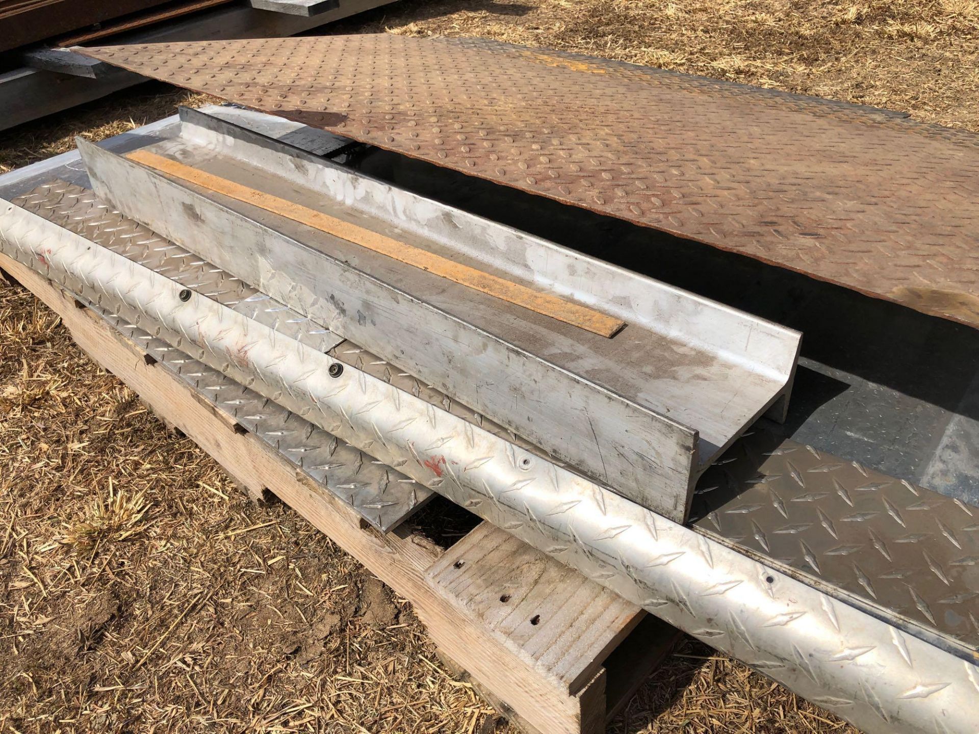 Misc. Pallet of Diamond Plate - Image 6 of 6