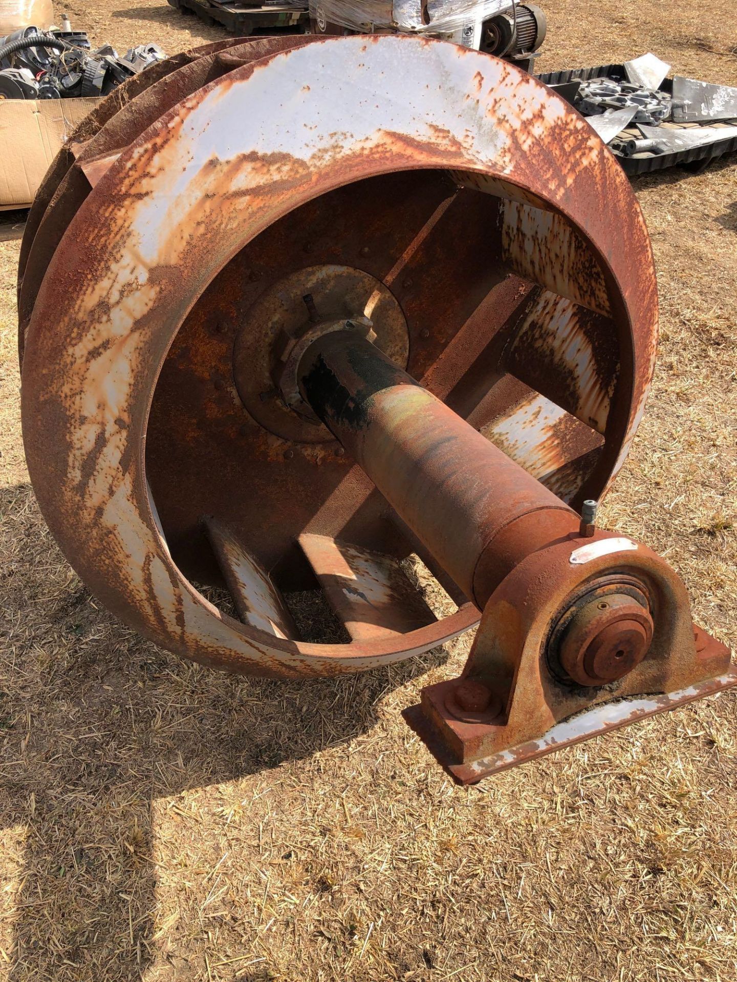 Spinning Steel Wheel - Image 4 of 8