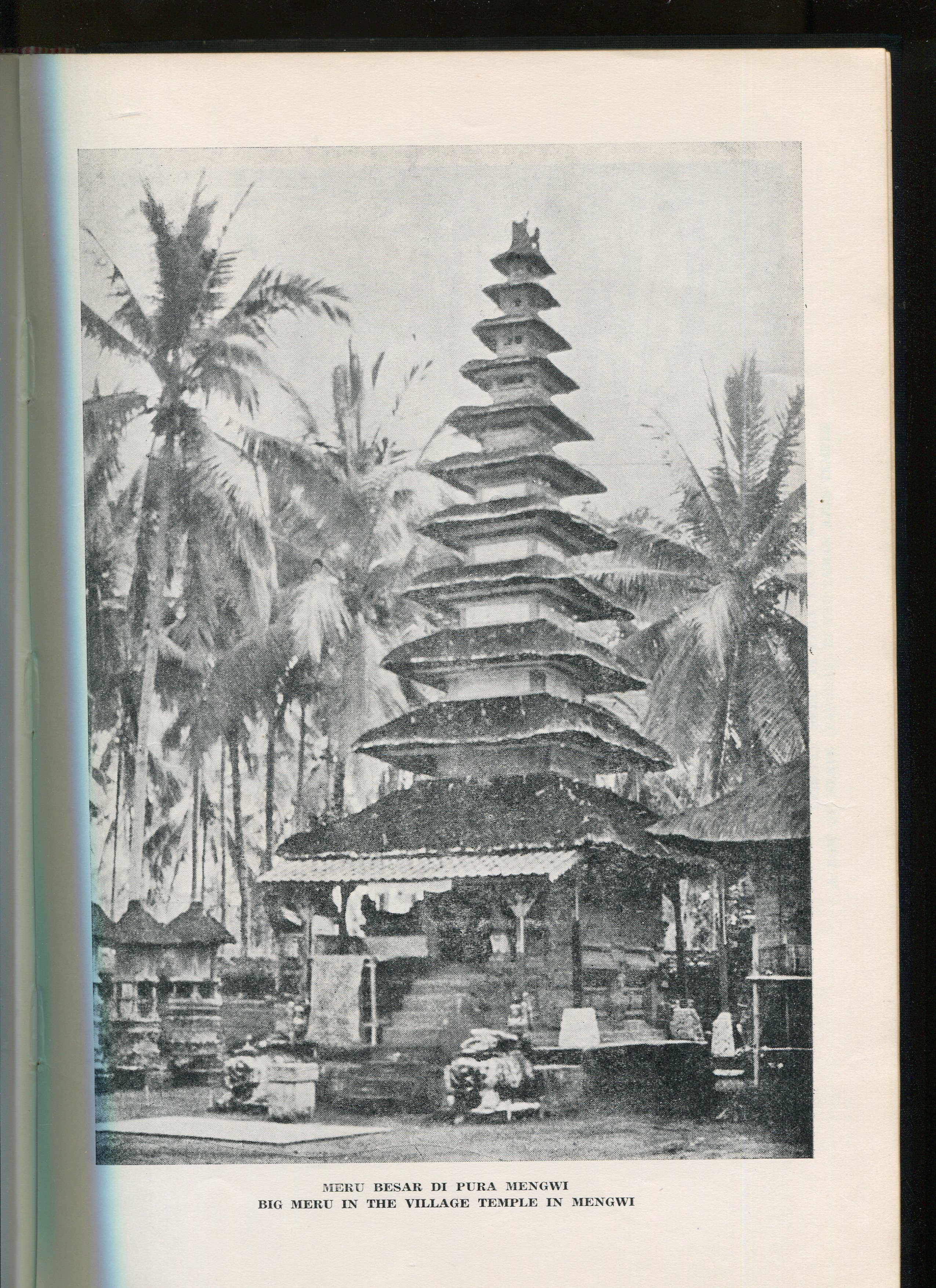SELECTION OF VARIOUS BOOKS (INDONESIA-RELATED) VARIOUS CONDITIONS - Image 16 of 16