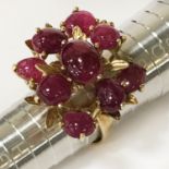 18CT GOLD RUBY CLUSTER RING