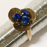 70'S GOLD RING WITH THREE BLUE STONES
