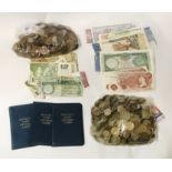 SELECTION OF VARIOUS WORLD BANKNOTES & COINS