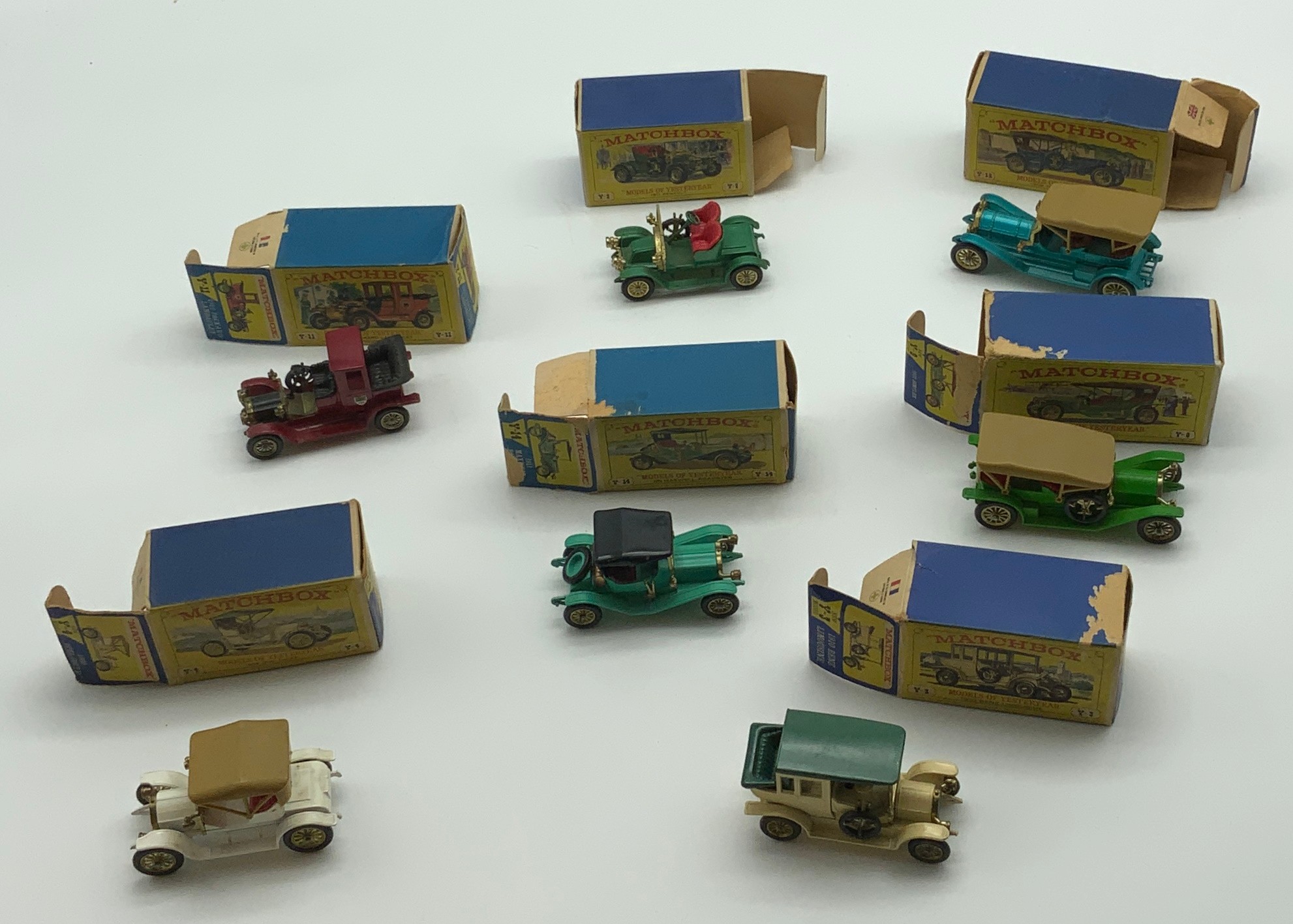 SEVEN VINTAGE CARS MATCHBOX TOYS, BOXED 1960s - Image 5 of 5