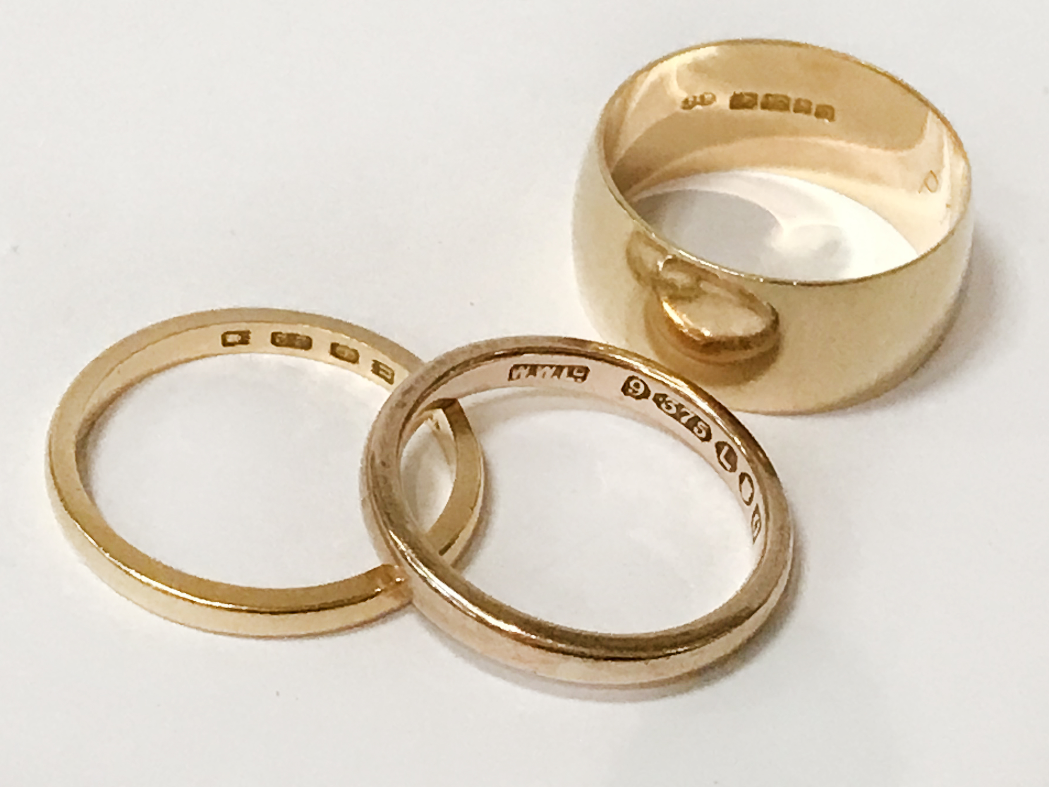 22CT, 18CT & 9CT GOLD WEDDING BANDS