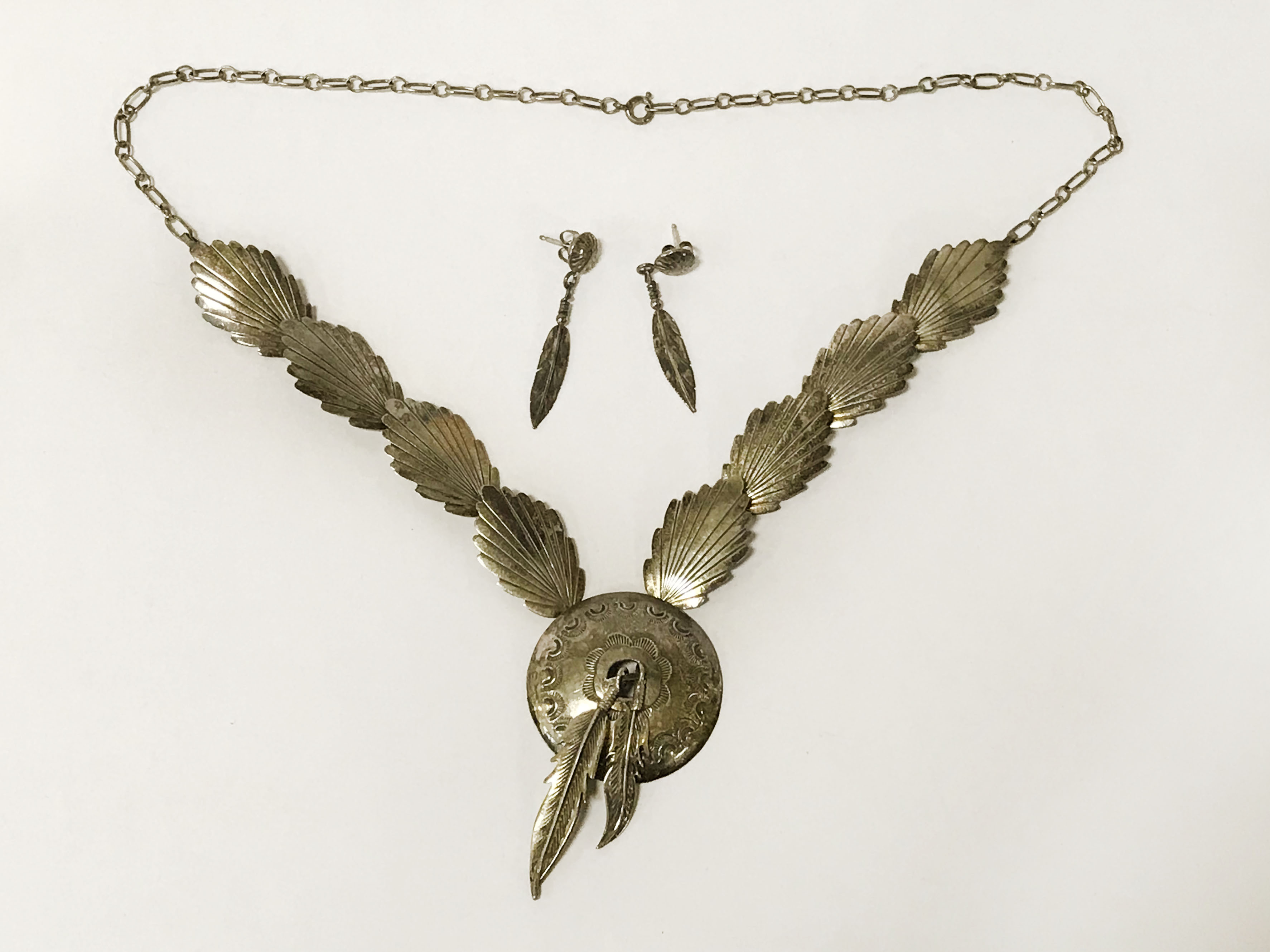 SILVER NATIVE AMERICAN STYLE NECKLACE, SILVER CONCORDER PENDANT & SILVER & NICE JEWELLERY - Image 2 of 8