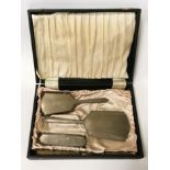 HM SILVER DRESSING SET