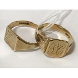 PAIR OF 9CT GOLD SIGNET RINGS - RING SIZE 'T'
