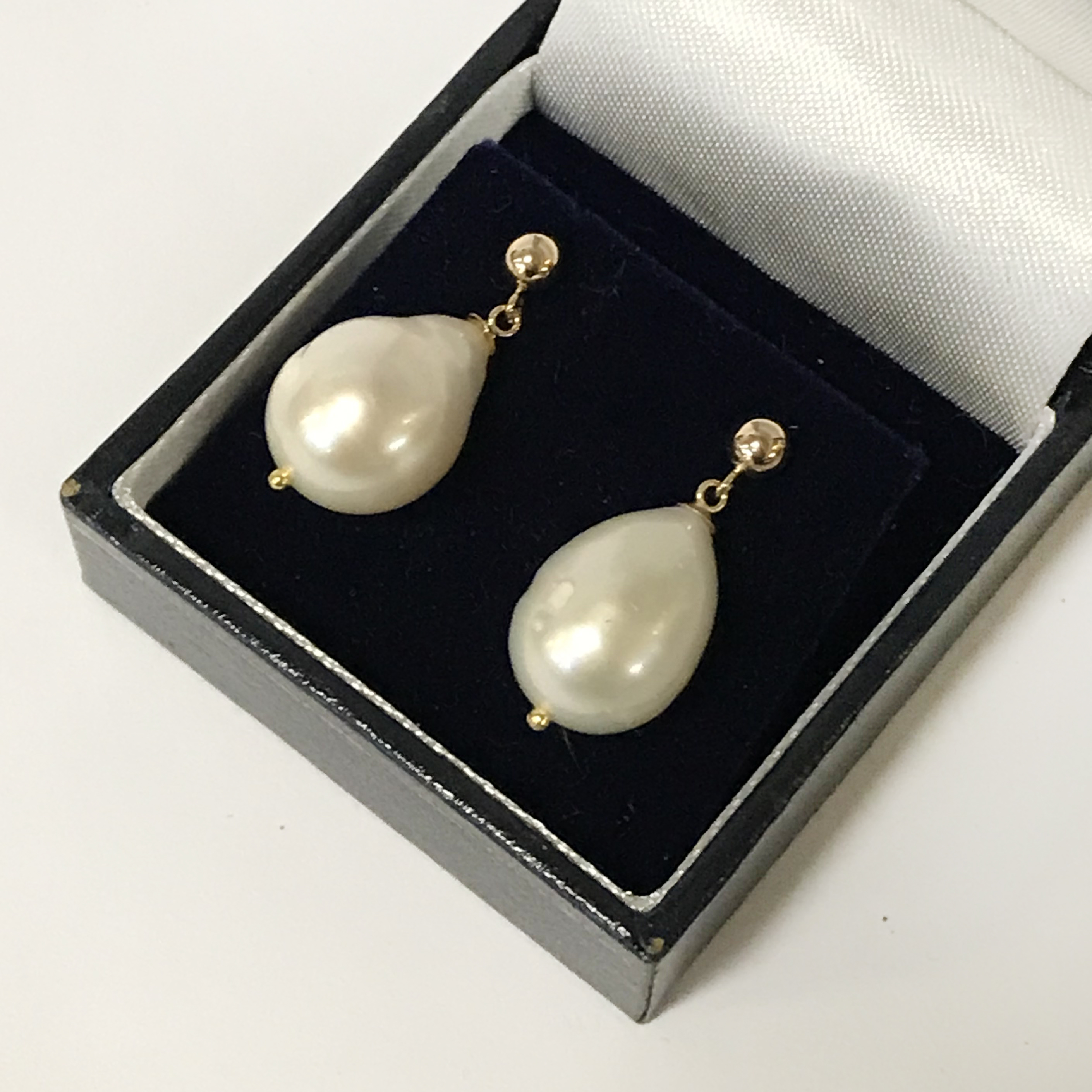 9CT GOLD LARGE SOUTH SEA PEARL STUD EARRING