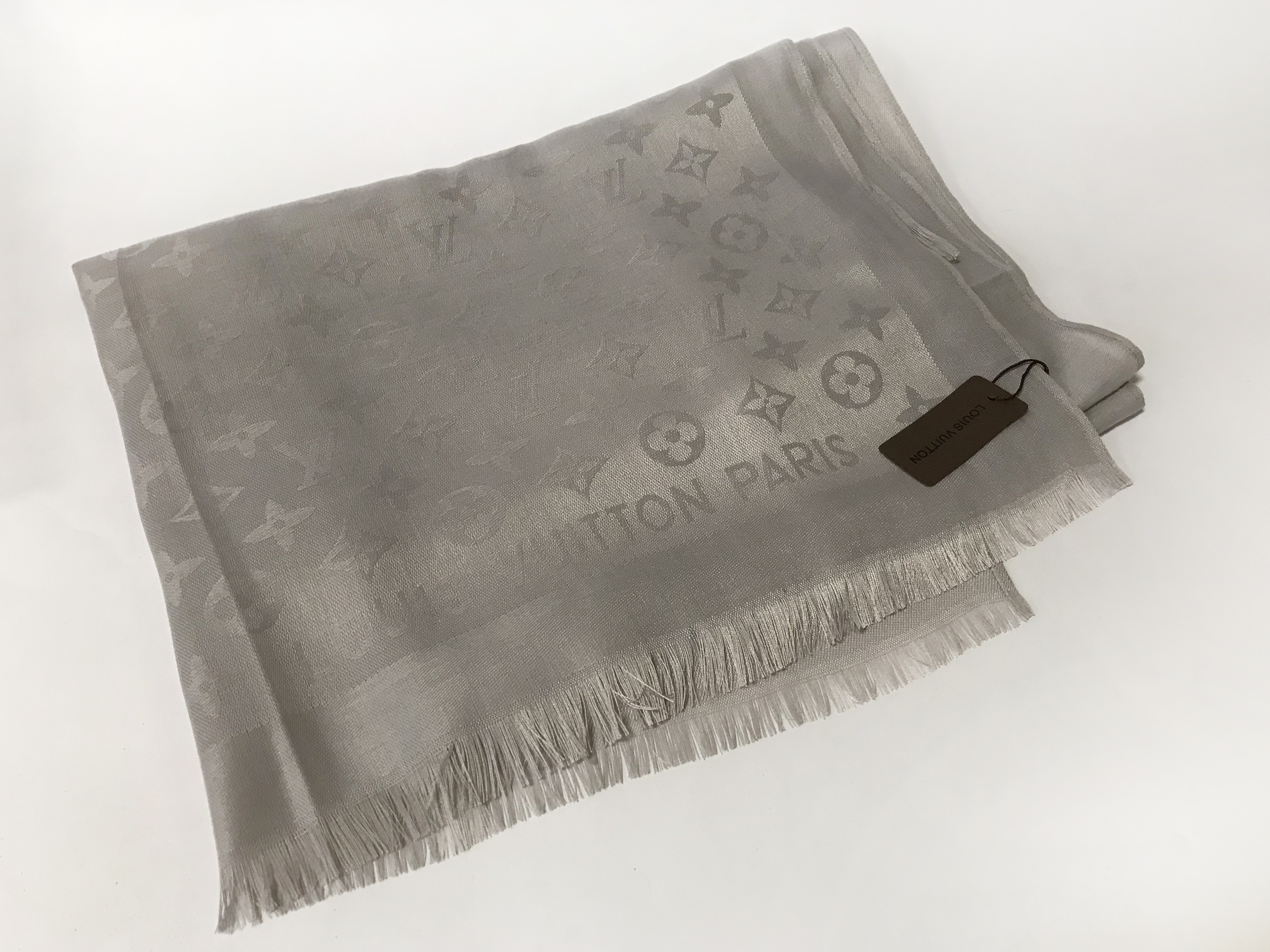 GREY LV MONOGRAM WRAP