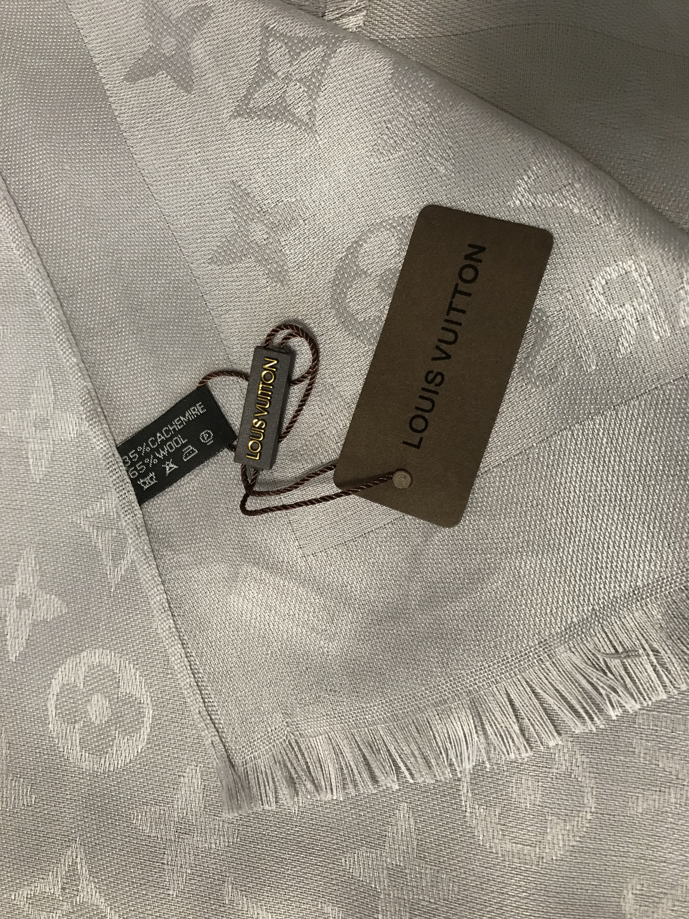 GREY LV MONOGRAM WRAP - Image 2 of 2