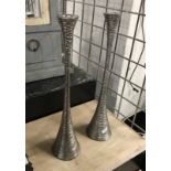 PAIR OF MICHAEL ARAM DESIGNER CANDLESTICKS - HEIGHT 42CM & WIDTH 7CM