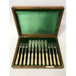 CASED STERLING SILVER CUTLERY SET