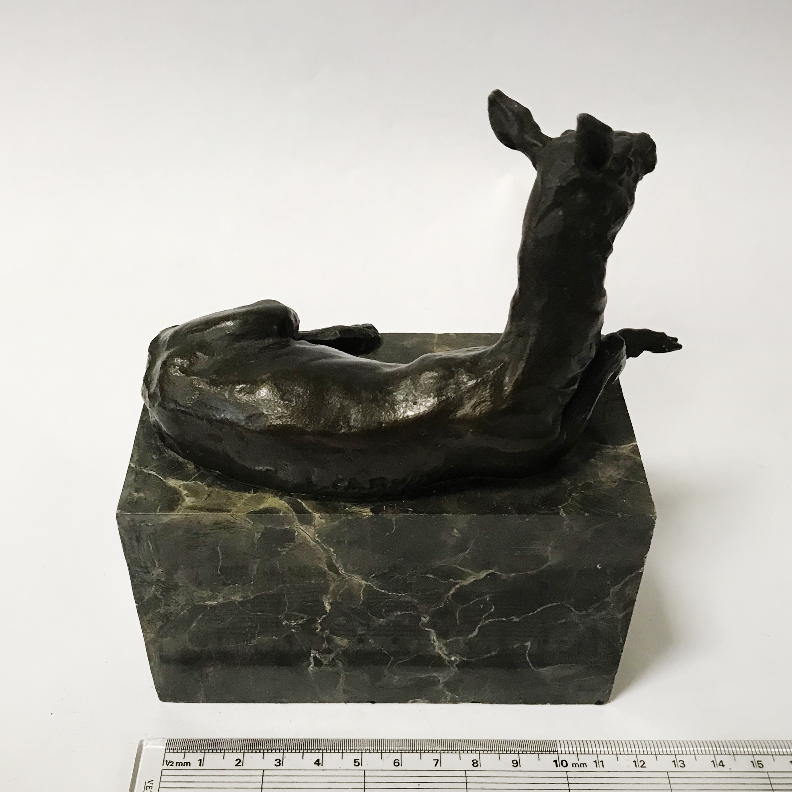 BRONZE DEER ON MARBLE BASE - 15CMS - Image 2 of 2