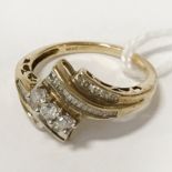 9CT GOLD DIAMOND RING SIZE M