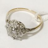 18CT GOLD & DIAMOND RING- APPROX 0.50CT TOTAL - SIZE N/O