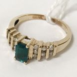 9CT GOLD, DIAMOND & NATURAL EMERALD SIZE K