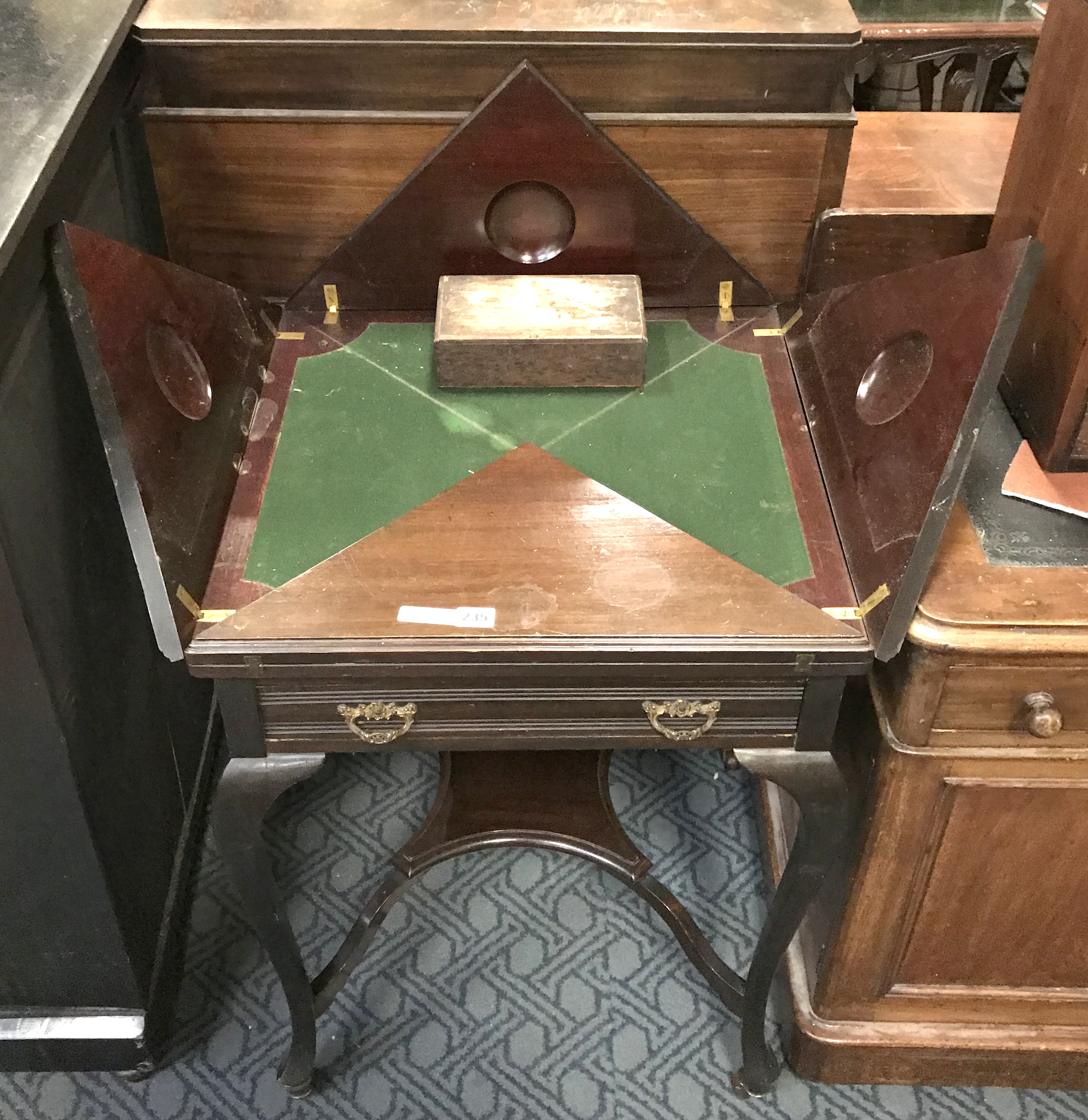 ENVELOPE CARD TABLE