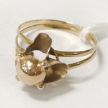 GOLD COLOURED RING - SIZE M