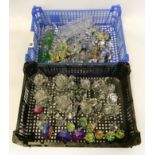 TWO TRAYS OF SWAROVSKI CRYSTAL ITEMS & OTHER GLASS A/F