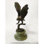 BRONZE EAGLE ON MARBLE BASE - 22 CMS