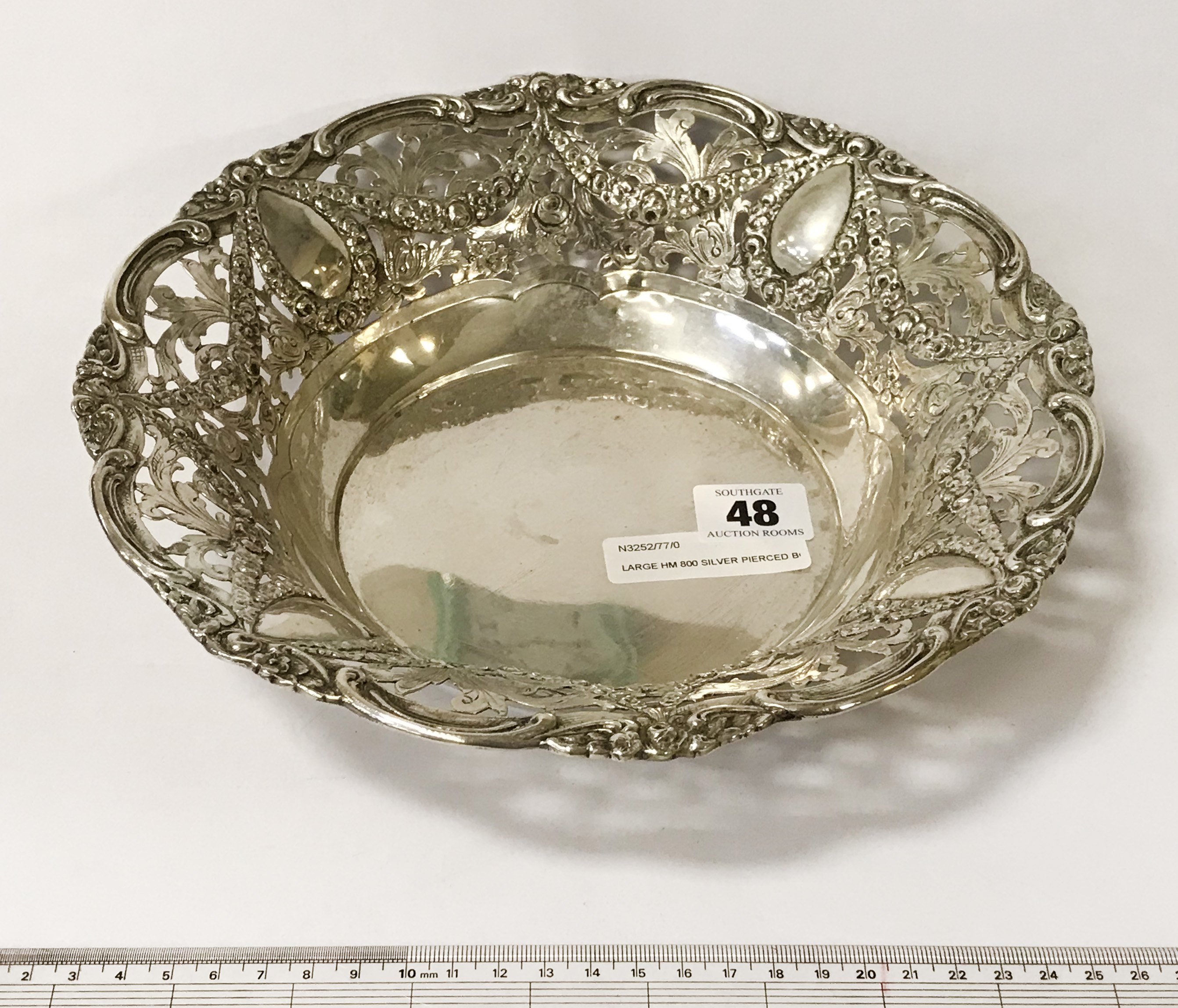 LARGE HM 800 SILVER PIERCED BOWL - Image 2 of 3