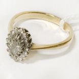 18CT GOLD SOLITAIRE DIAMOND & DIAMOND SURROUND RING - SIZE R