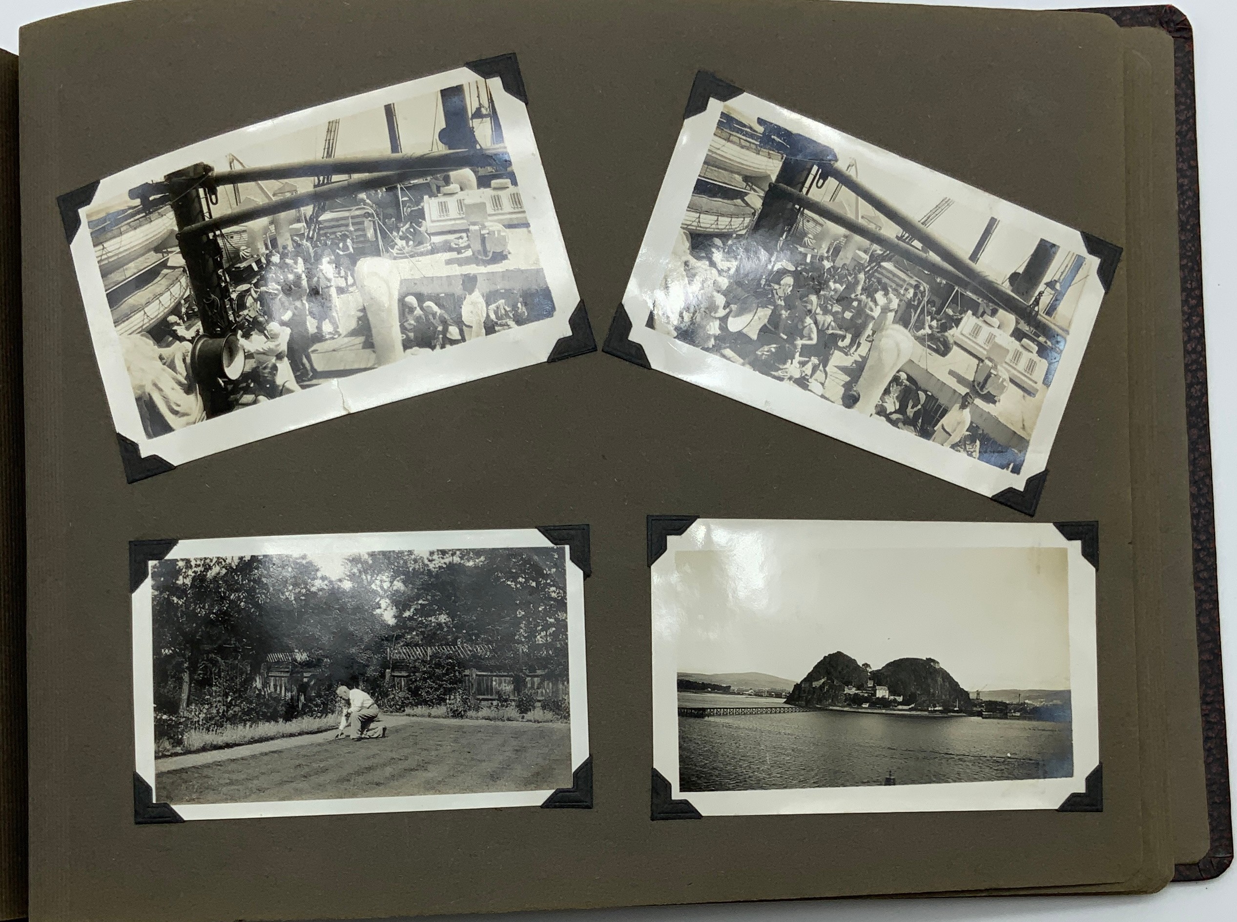 VINTAGE PHOTO ALBUM WITH PHOTOGRAPHS (NAVY) - Image 11 of 13