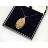 9CT YELLOW GOLD CHAIN WITH LOCKET