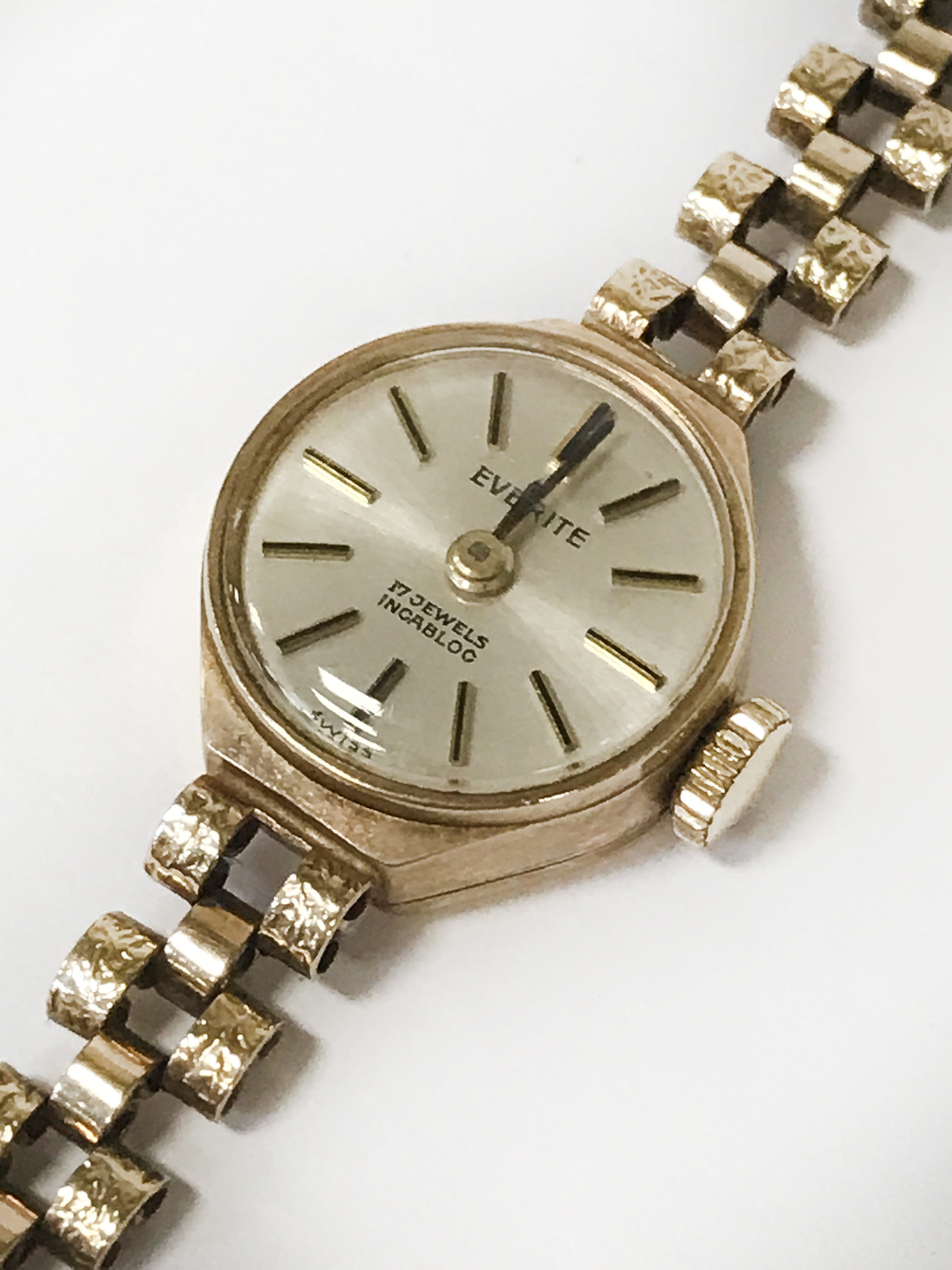 9CT GOLD LADIES SWISS COCKTAIL WATCH - Image 2 of 3