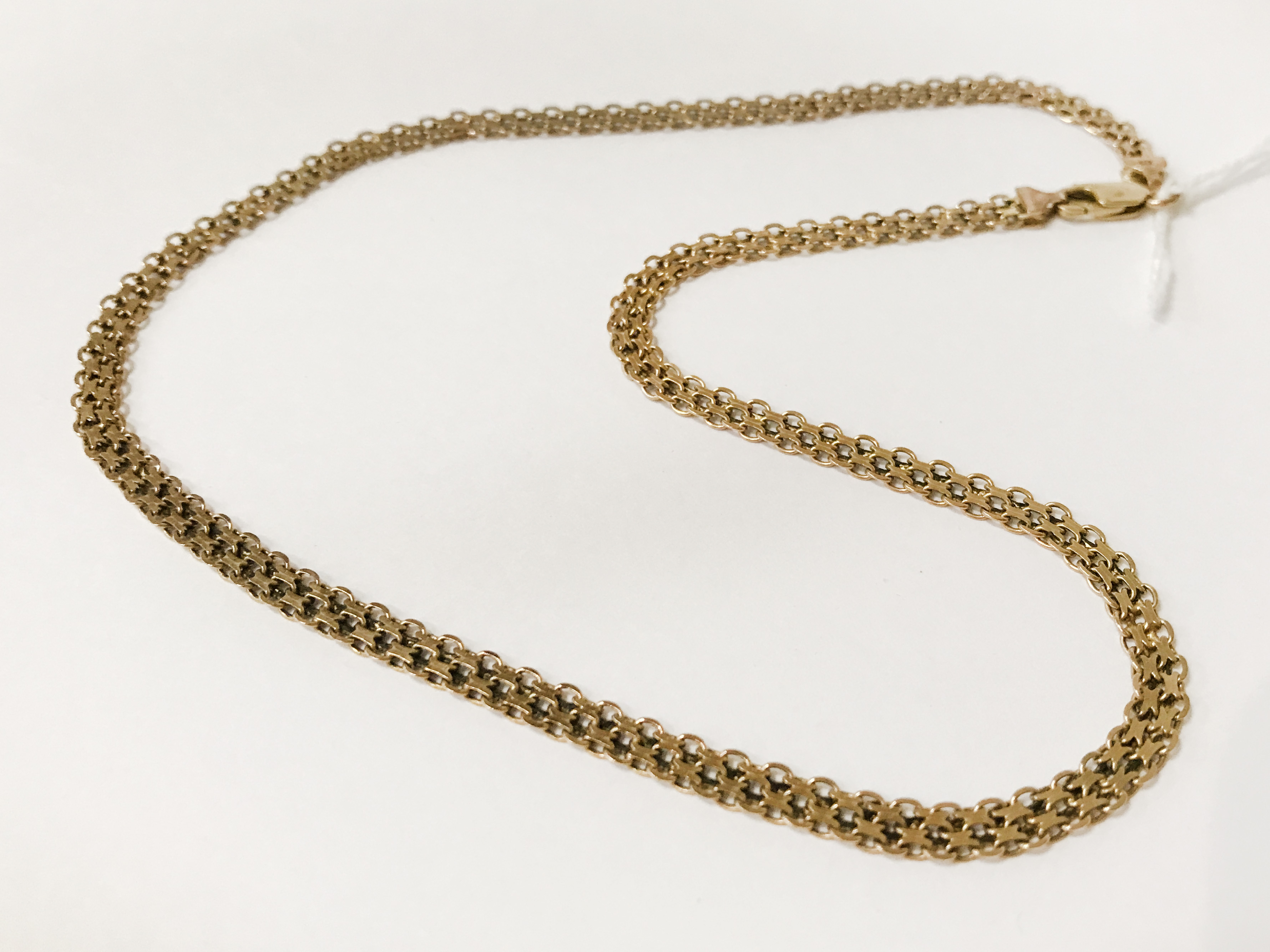 9CT GOLD CHAIN - 16 INCHES LONG - 9.3 GRAMS APPROX