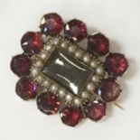 GEORGIAN GARNET & SEED PEARL MOURNING BROOCH