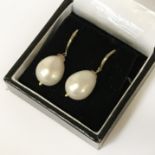 9CT GOLD LARGE SOUTH SEA PEARL EARRING