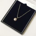 9CT WHITE GOLD 18'' CHAIN WITH CULTURED PEARL PENDANT