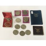 SMALL GROUP OF COMMEMORATIVE COINS & MEDALS