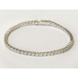 18 CT. GOLD TENNIS BRACELET TOTAL DIAMOND CONTENT 4 CARATS